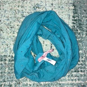 New Juicy Couture scarf